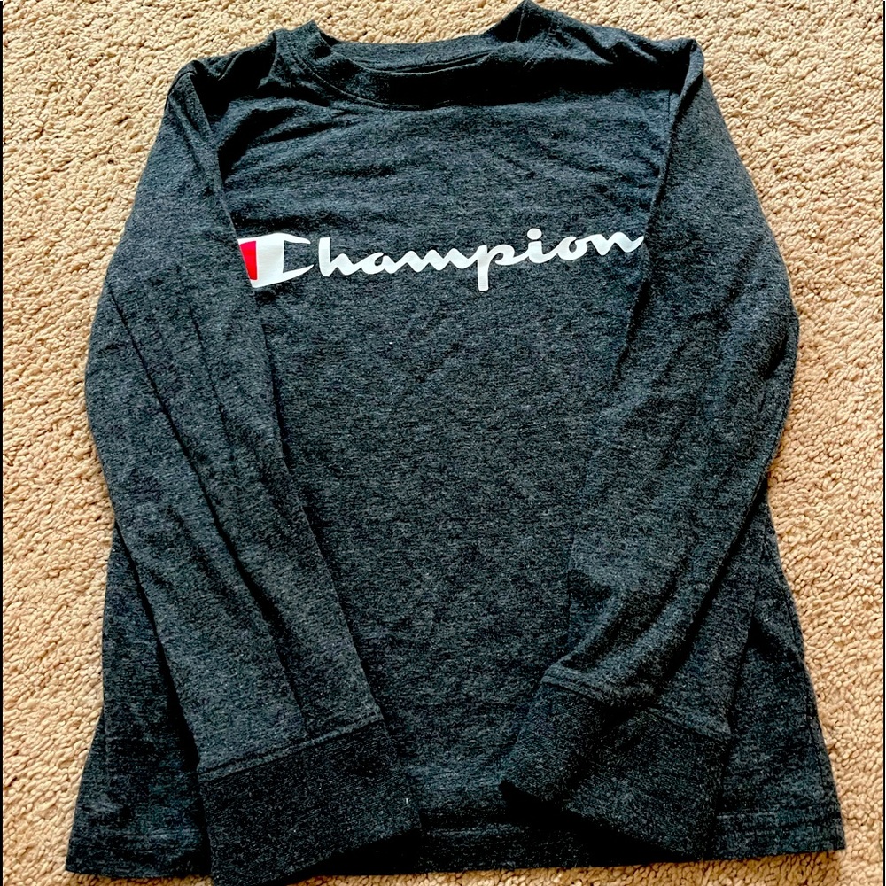 Size Small Champion Long sleeved T-shirt